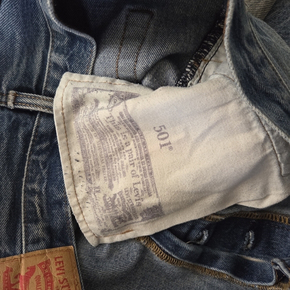 Levi's 501 Fit Perfectly Worn Distressed Men's Blue Jeans 36×32 36 Inch Waist - Picture 12 of 13